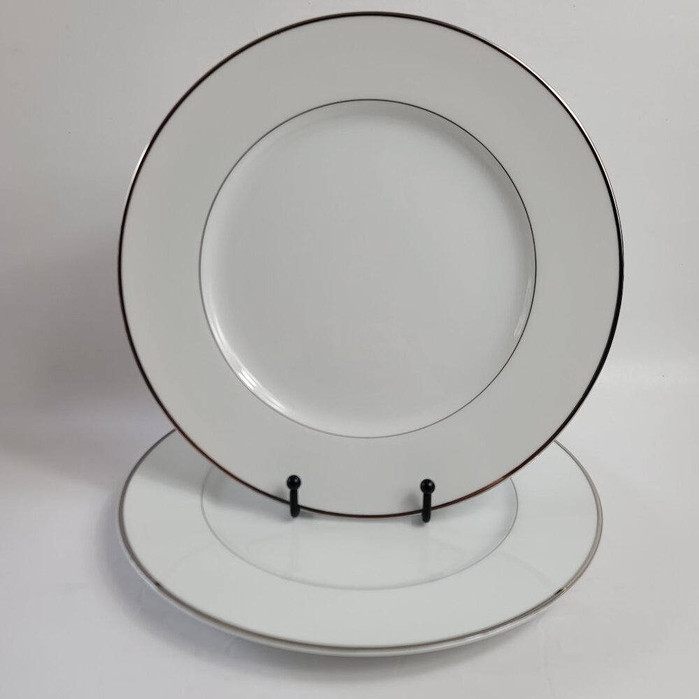 TWO Style House Fine China Wedding Band Dinner Plates White with Platinum Trim